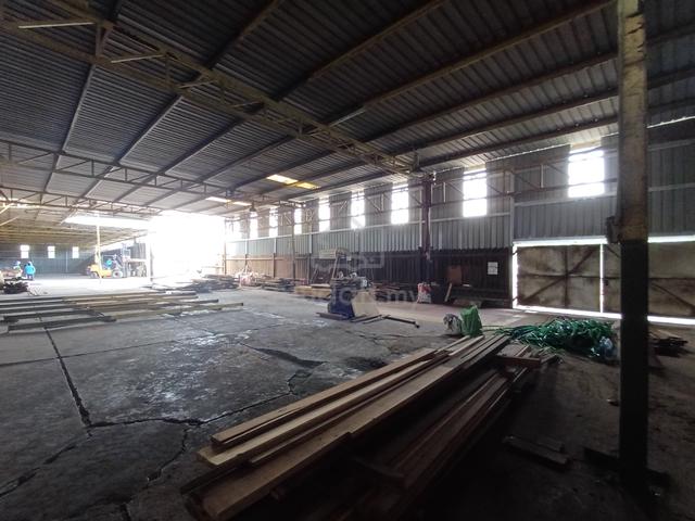 22,700 sqft | Lok Kawi Light Industrial | Semi Covered Warehouse 4