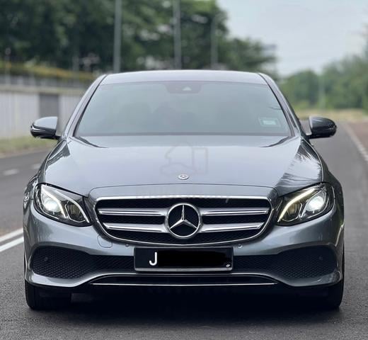 2018 Mercedes Benz E200 2.0 AVANTGARDE (CKD) (A) - 2