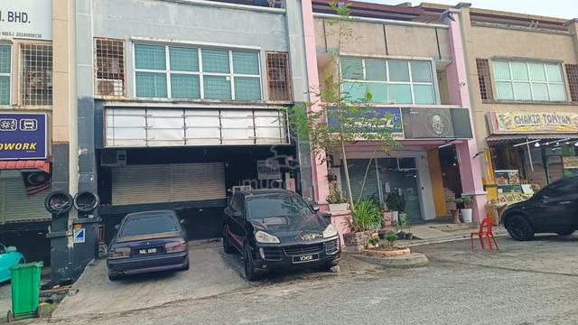 First Floor Office Pusat Bandar Putra Permai Seri Kembangan 1