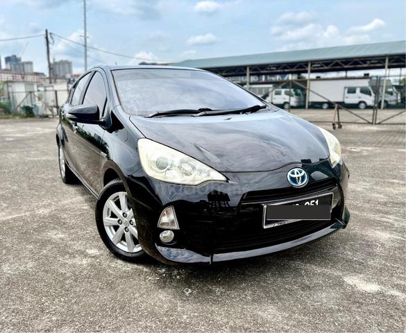 2012 Toyota PRIUS C 1.5 (HYBRID) (A) - 2