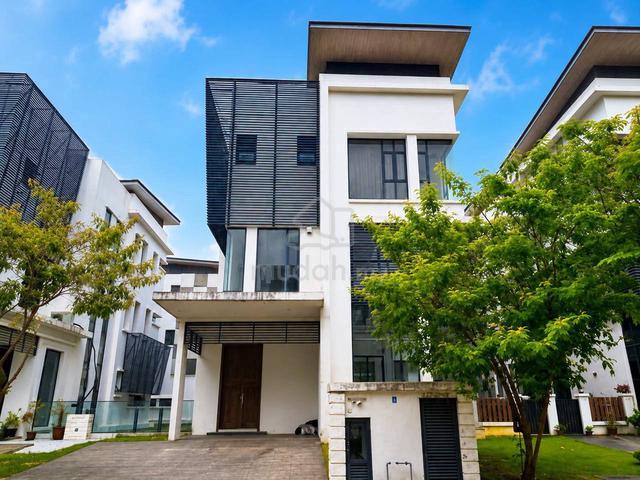 cheap 3 storey bungalow residence 33 seksyen 33 Shah Alam 9room pool 1