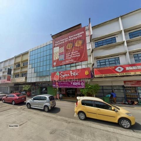 ROI 4.8% FULL TENANTED 3 storey SHOP LOT IN KLANG TOWN for sale 1