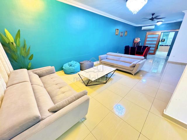 RENOVATED FURNISHED 3 Storey Terrace Bangi Avenue 3 (Seksyen 7) 7R 7B 1