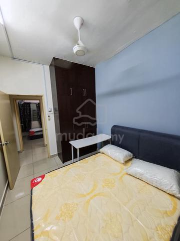 Mix unit Medium room w fully furnished at oug parklane 1