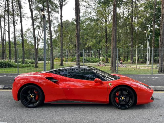 2017 FERRARI 488 GTB 3.9 FULL Options Carbon Pack - 3
