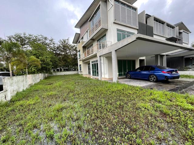 BELOW MARKET D'Island Residence Corner Nautilus 51x100 Landed Puchong 1