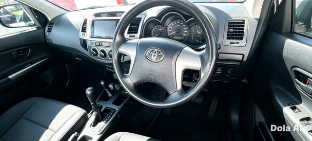 2016 Toyota HILUX 2.5 G VNT AUTO 4X4 TOWN USE ONLY - 5