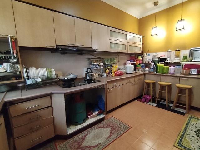 20' x 70' RENOVATED 🤩 Double Storey Seksyen 23 @ Shah Alam FOR SALE! 3