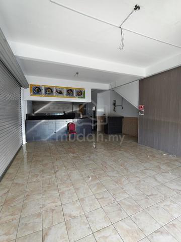 Cyber Square Shoplot Kepayan / Ground floor / Corner / Vacant 1