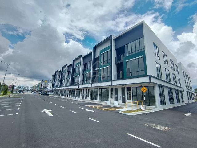 Austin Crest Emerald 2 Three Storey Shoplot Ground Floor For Rent 1