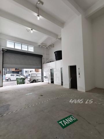 Bukit Kemuning Sek 33, Shah Alam 2 Storey Link Factory 25x80 For Rent 1