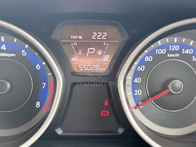 2015 Hyundai ELANTRA 1.6 PREMIUM FACELIFT (A) - 5