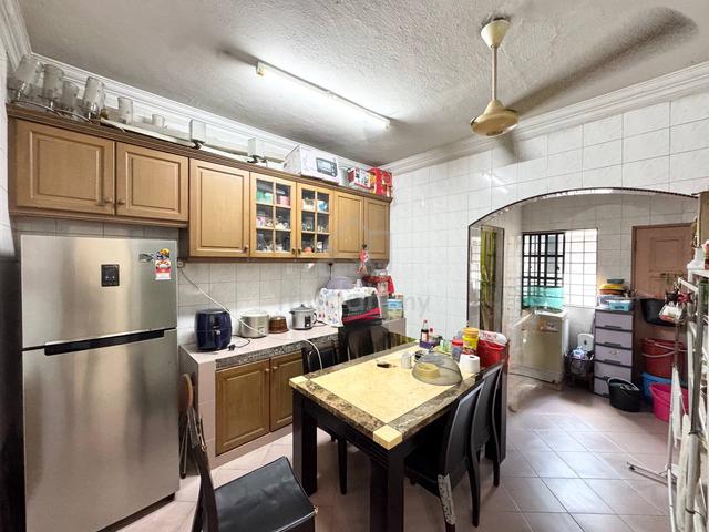 Johor Jaya Dedap 2 Storey House 22x70 Kitchen Extended Near Aeon IKEA 3