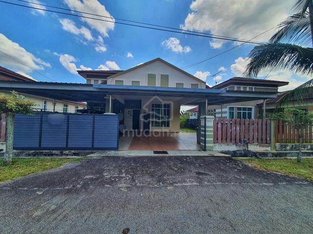 (Depan Surau & Open Facing) Banglo 1 Tingkat Krubong Melaka 1