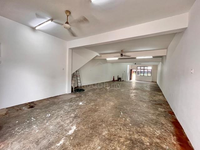 Pasir Gudang jalan Lampam 2stry Shoplot Renovated unit 1