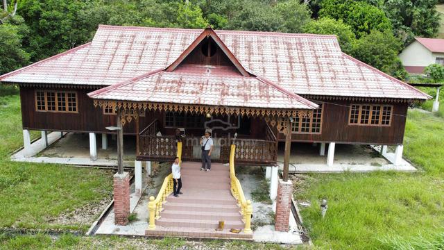 (Ada Anak Sungai) Tanah Pembangunan 7.9 Ekar, Batu 14, Hulu Langat 1