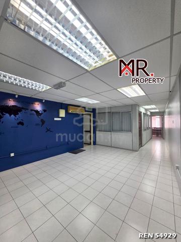 FACING ROAD @ 1st Floor Shop Lot Bandar Amanjaya FOR RENT 1