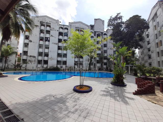 Fawina Court 4