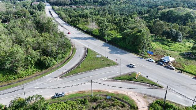 Facing Mainroad Freehold Industrial Land Kerling 1