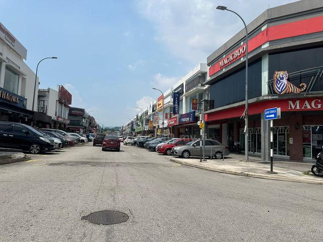 C180 Dataran Traders Square Cheras 1