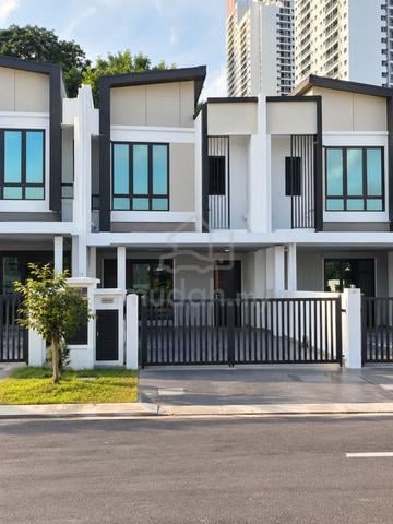 FOR RENT 2 Storey Terrace House, Bandar Kinrara, Puchong MOVE IN OCT 1