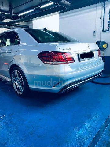 2015 Mercedes Benz E300 BLUETEC AMG Direct Owner - 2