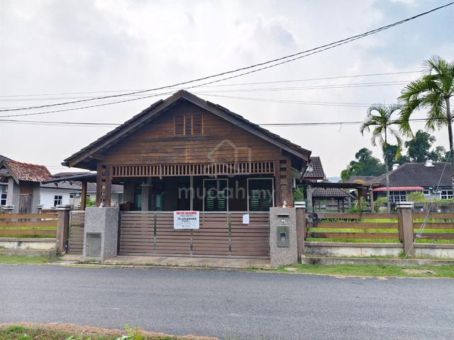 Banglo Cantik Batu 6, Dungun 1