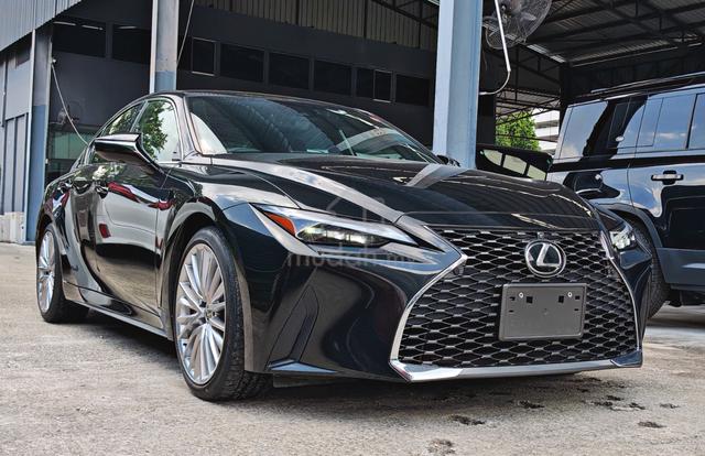 2023 Lexus IS300 2.0 VERSION L GRADE 5 14K KM - 1