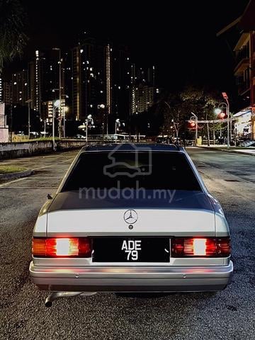 Mercedes Benz 190E B 1.9 (A) - 2