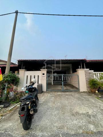 Single Storey Bandar Rinching Seksyen 4, Semenyih FOR RENT 1
