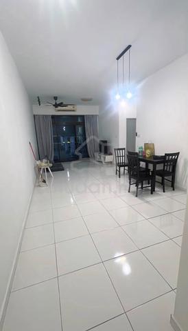 Sky Gardens Residences 1