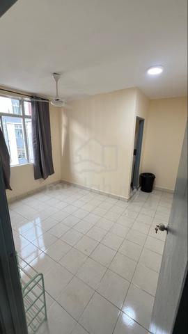 Room for rent/Bilik sewa Putatan Platinum apartment 1