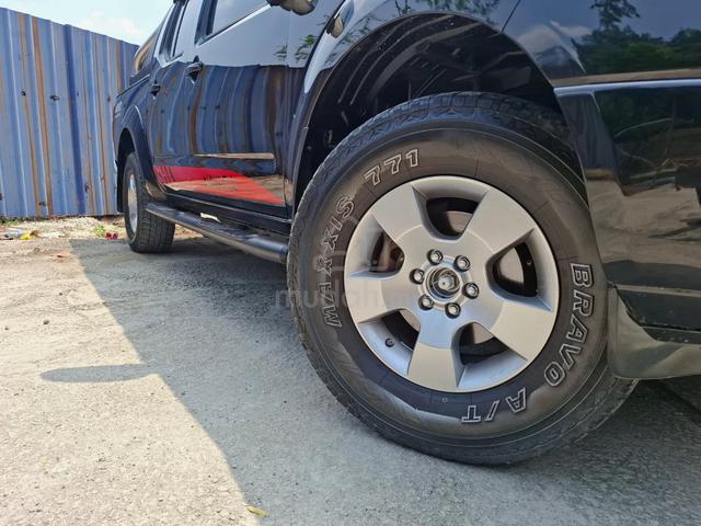 2009 Nissan NAVARA 2.5 4X4 (A) loan kedai - 4
