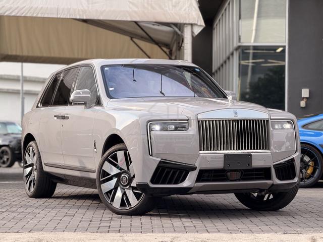 2025 Rolls Royce CULLINAN V12 (Series II Facelift) - 1