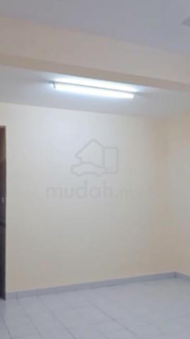 [GATED GUARDED + GOOD UNIT] Anggerik Liparis, Kota Kemuning 1