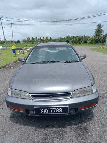 Honda ACCORD SV4 F20B - 3
