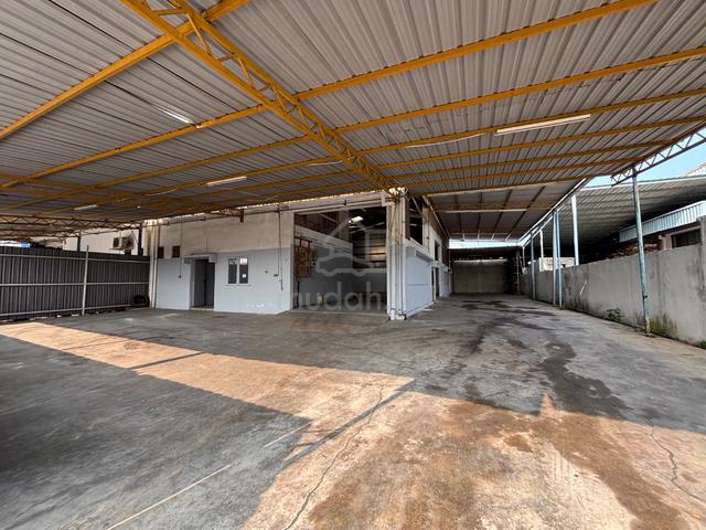 Padang lalang industrial warehouse area unit for rent very best value 1