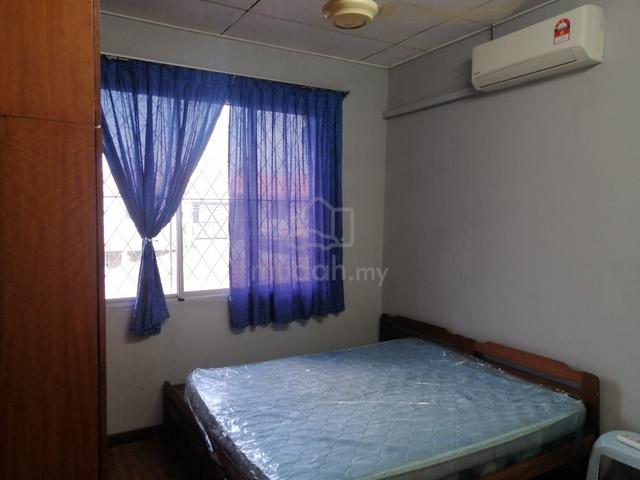 Aircond Room for Rent 1