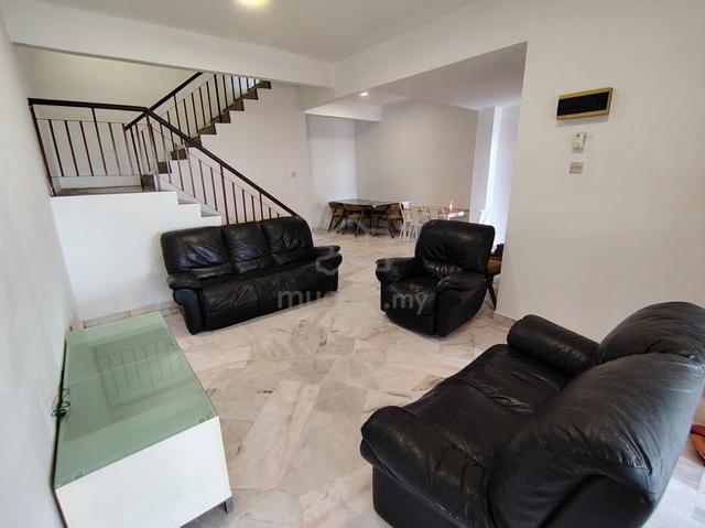 2 tingkat rumah teres, Taman Puncak Utama, Kajang, Gated, Balakong 1