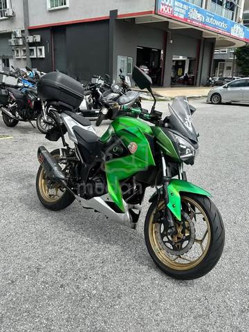2017 Kawasaki Z250 2 Slinder Akraprovic Exhaust - photo 2 of 3