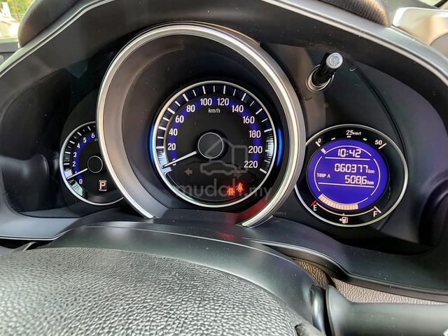 APR 2015 HONDA JAZZ 1.5i E CAR KING 60k KM 1 Owner - 2
