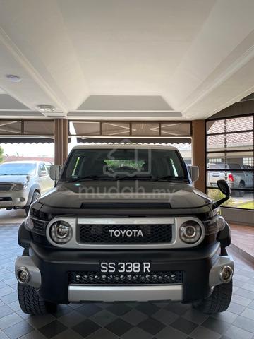 2013 Toyota FJ 4.0 CRUISER (A) - 5