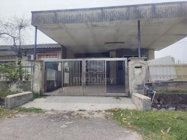 Full loan 1.5 Sty Corner House 3 Aircons Tmn Sg Jelok Kajang For Sale 1