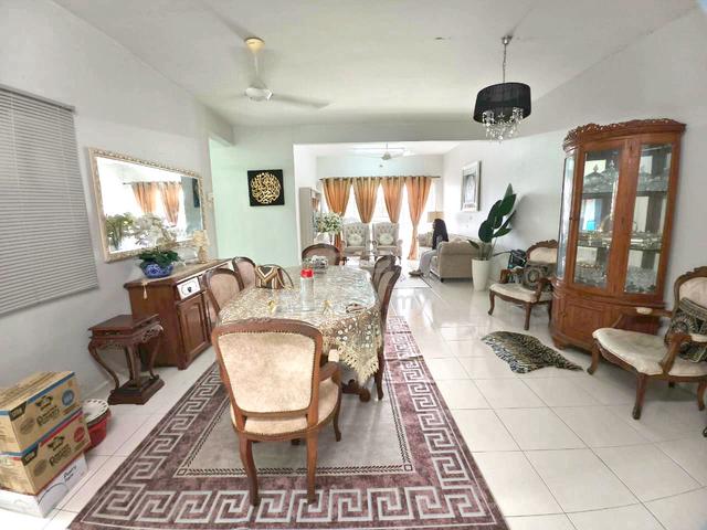 Symphony Heights (Simfoni Heights) 1