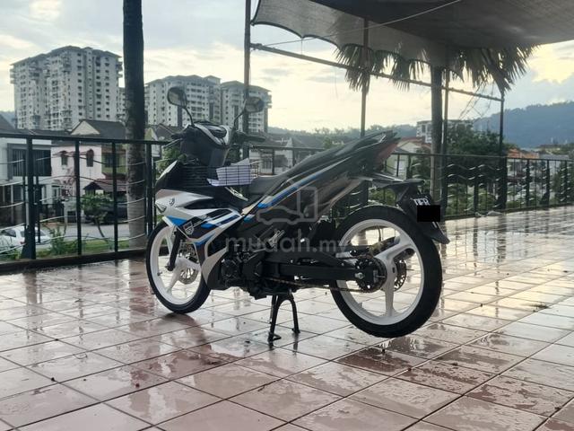 2023 Yamaha Y15ZR V2 (18K KM ONLY) Accessories - photo 3 of 10