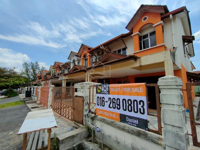 Taman Mutiara Subang End lot double storey house 5 bedrooms 1