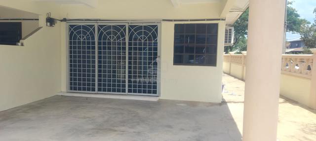2 storey @ Air Puteh Kuantan For Rent 1