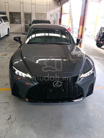 2023 Lexus IS300 2.0 F-SPORT MODE BLACK 3 - 2