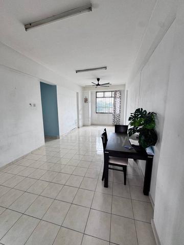 Indah Court Apartment (Bukit Indah) 1