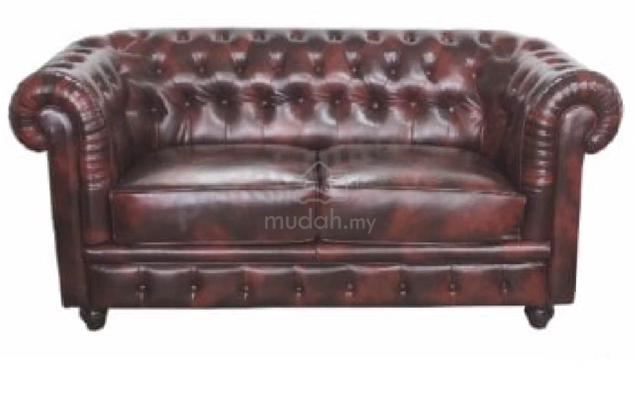 2 seater chesterfied sofa - photo 2 of 4